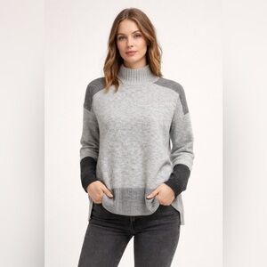 MAX STUDIO Gray Color Block Sweater